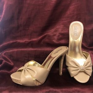 Charles by Charles David Slides 4 inch heels size 7 Tan In Box